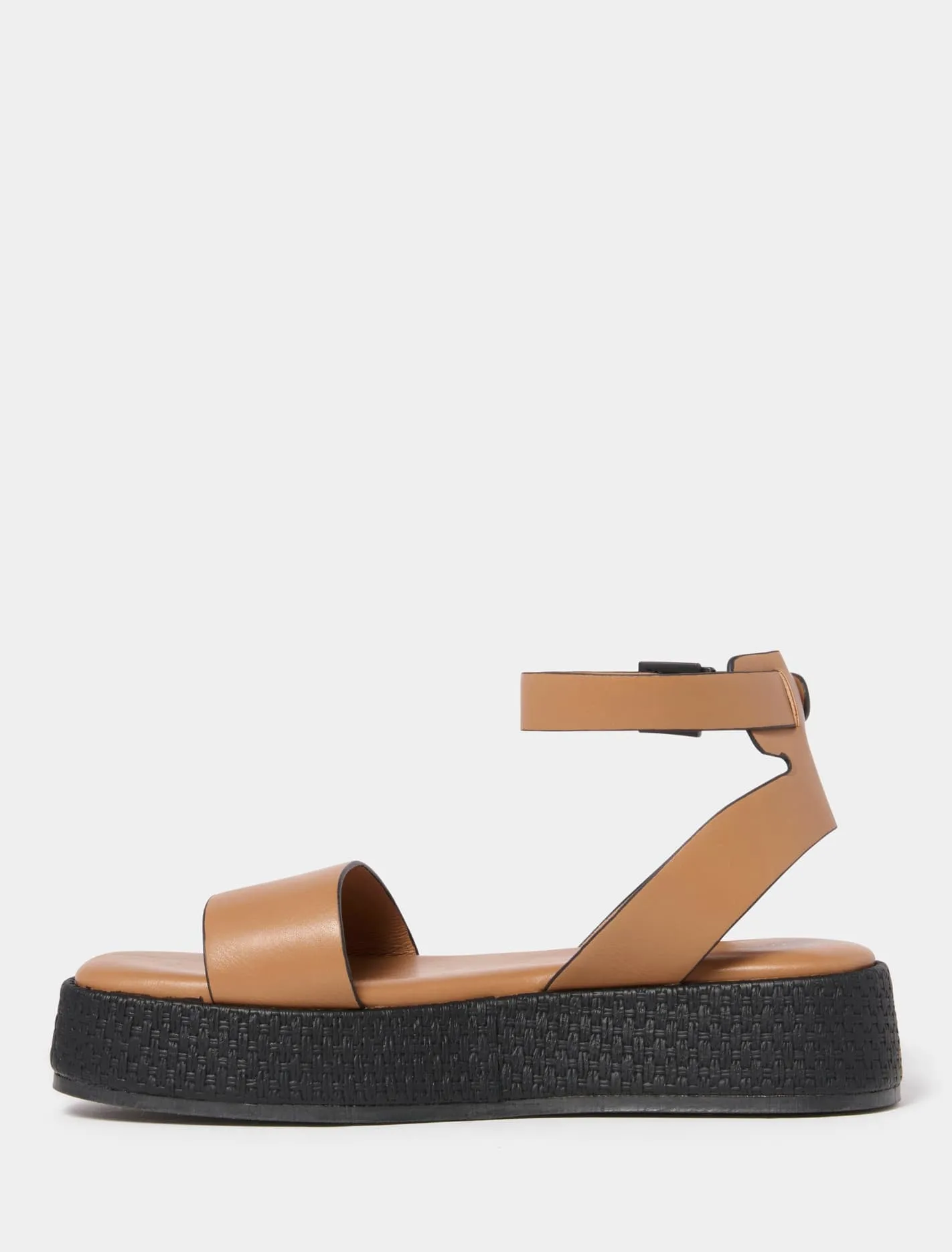 Alessa Flatform Sandal