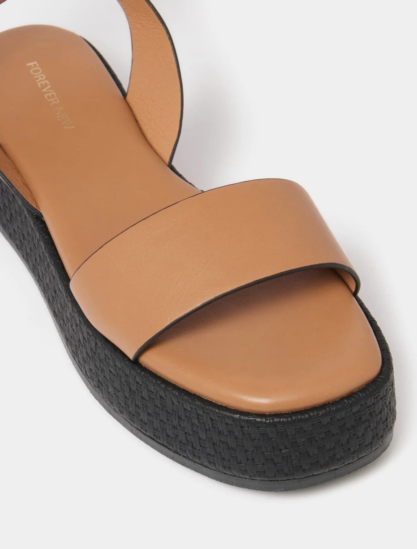 Alessa Flatform Sandal