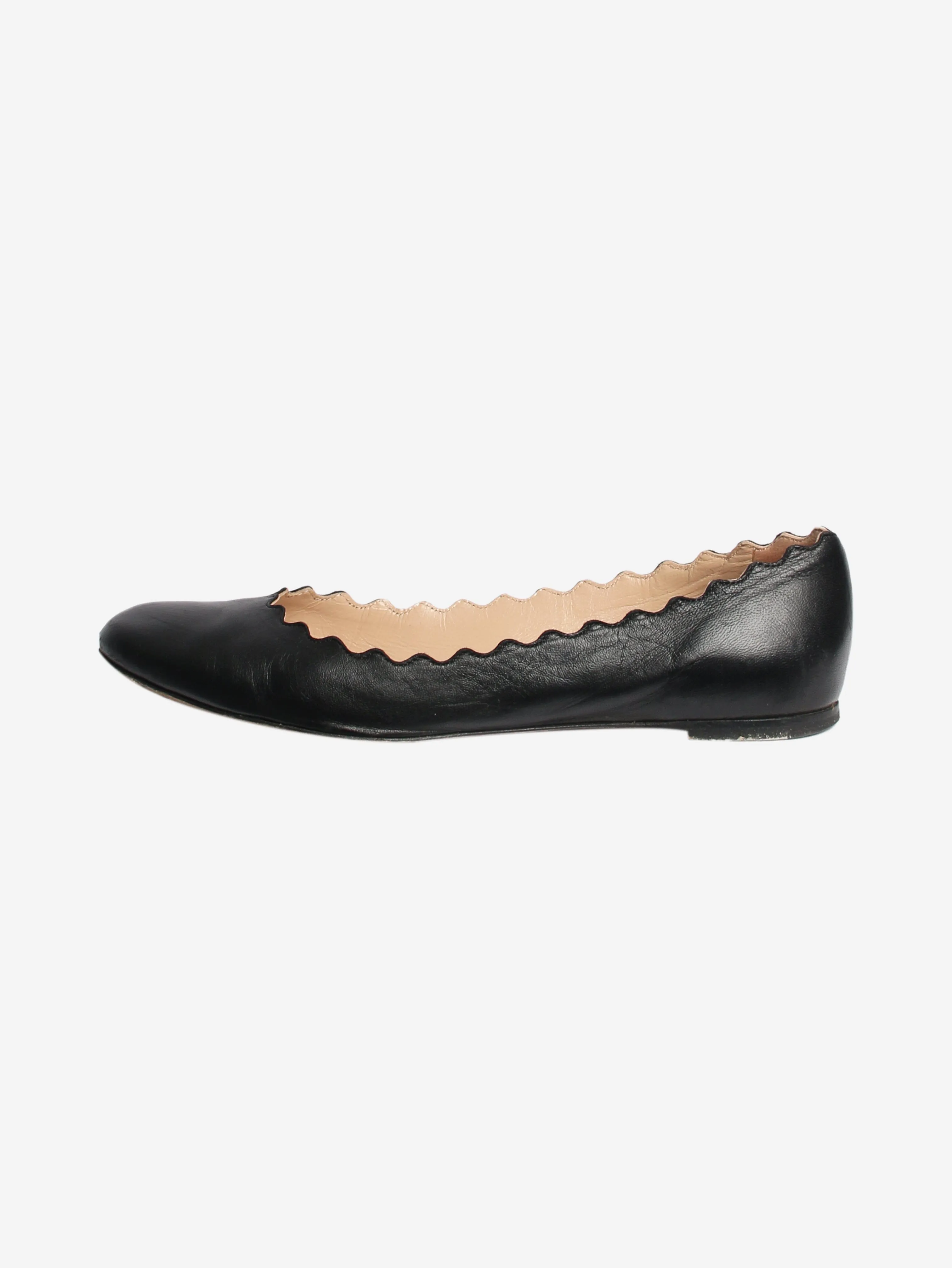 Black scallop-trimmed flat shoes - size EU 38