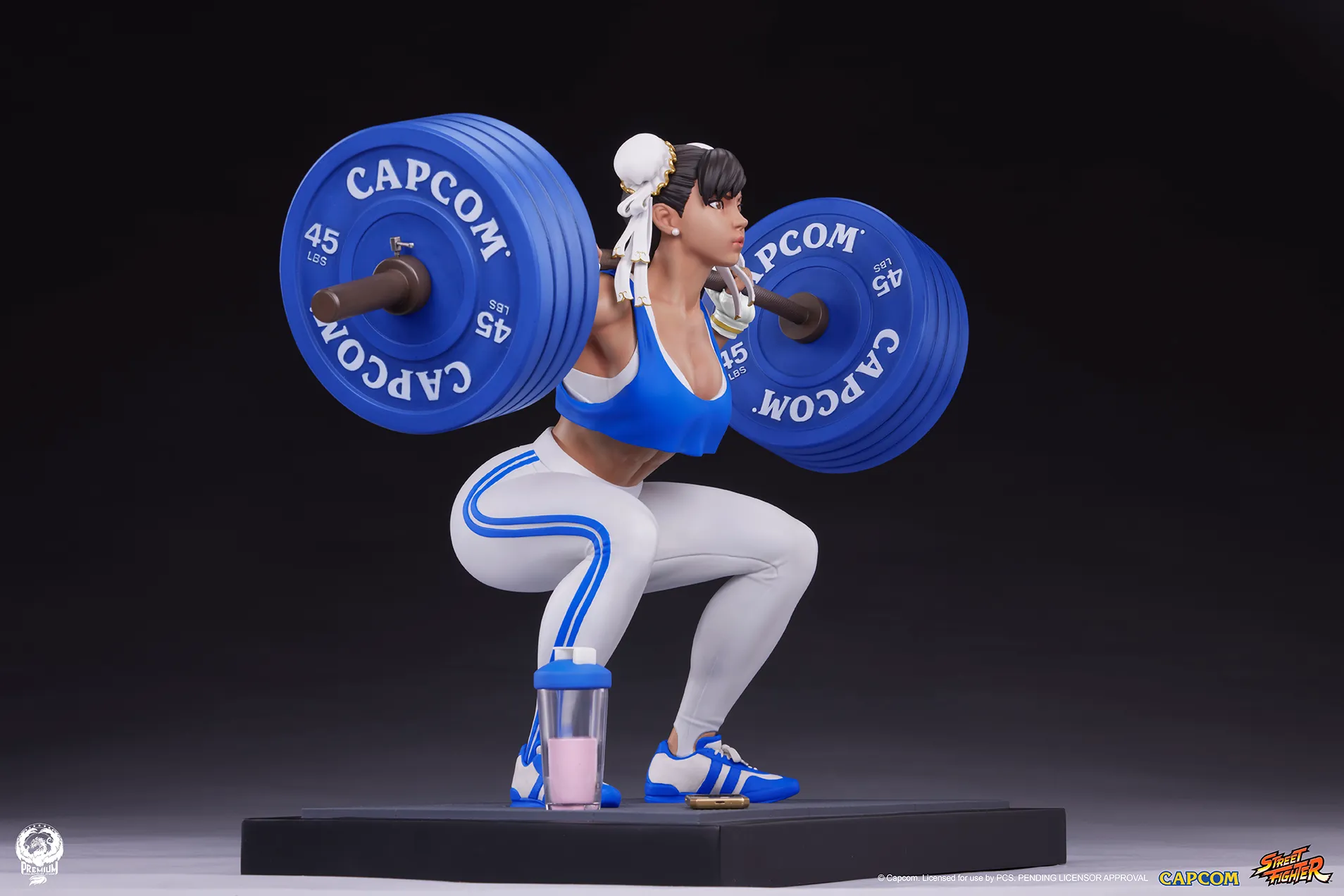 Chun-Li Powerlifting (Classic) 1/4 Scale Statue