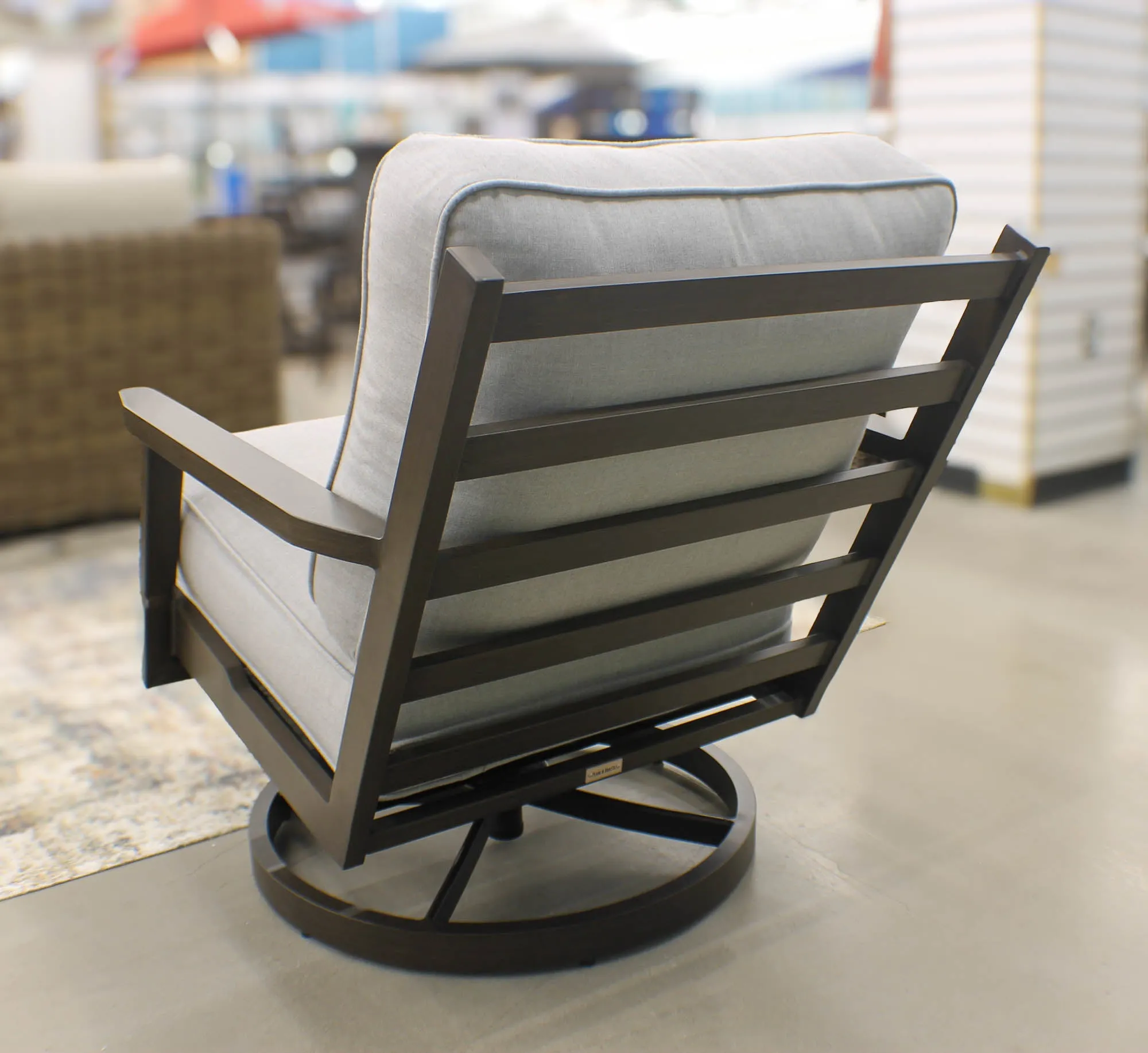 Coronado Outdoor Swivel Club Chair