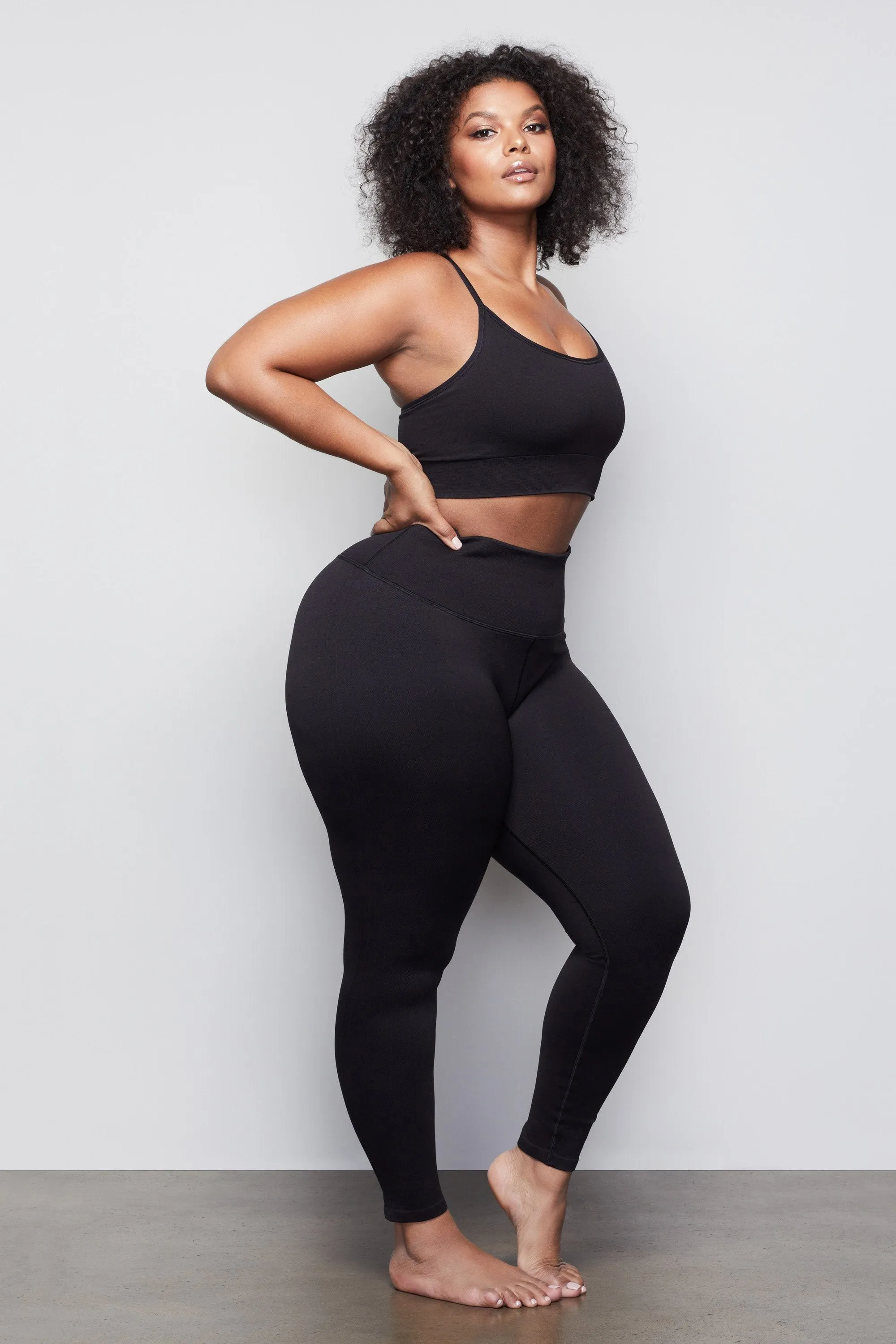 THE GOOD WAIST SEAMLESS LEGGING | BLACK001