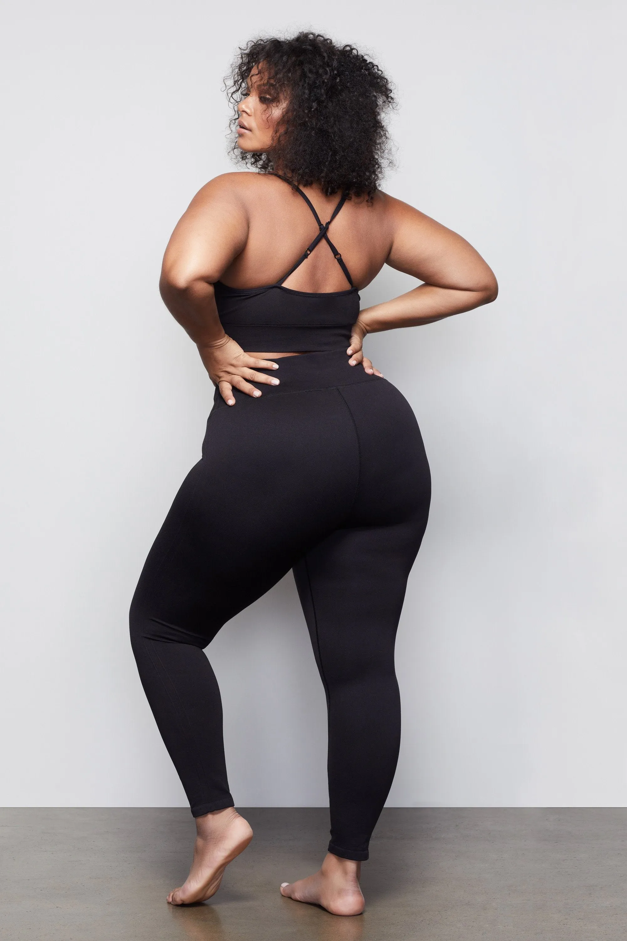 THE GOOD WAIST SEAMLESS LEGGING | BLACK001